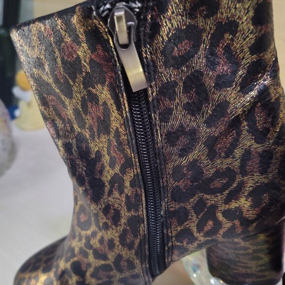 Neiman Marcus Womens Size 6.5 Leopard Animal Print Metallic Boots Shoes - Picture 10 of 16